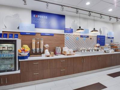 Holiday Inn Express Ft Lauderdale Convention Center - Cruise