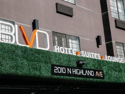 BLVD Hotel & Suites
