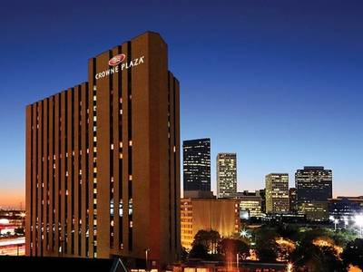 Crowne Plaza Houston River Oaks