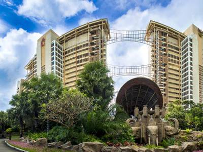 Centara Grand Mirage Beach Resort