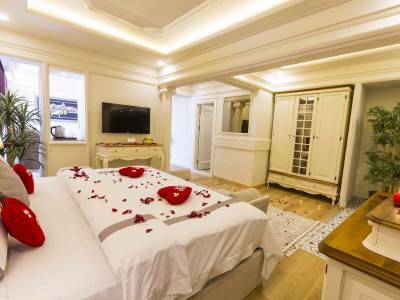 Andalouse Elegante Suite Hotel