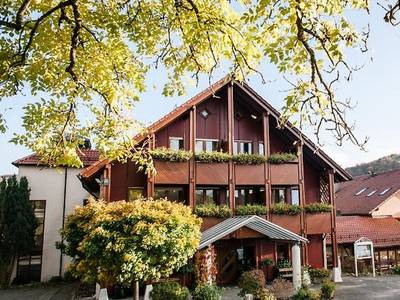 Restaurant & Land Winter