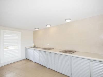 Pacific Plaza Apartments