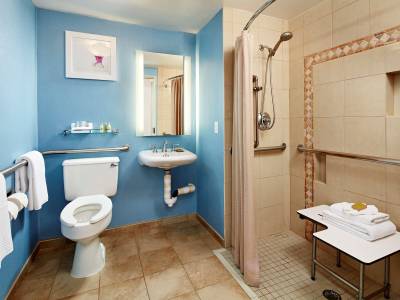 DoubleTree Suites by Hilton Doheny Beach