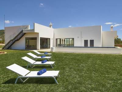 Mercedes Country House