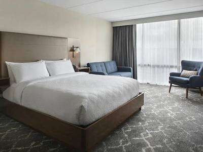 Four Points by Sheraton Philadelphia Northeast