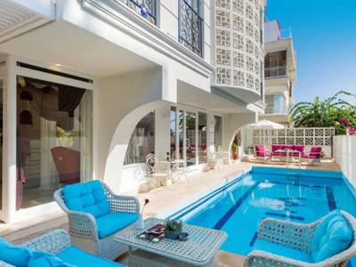 Wise Boutique Hotel & Spa