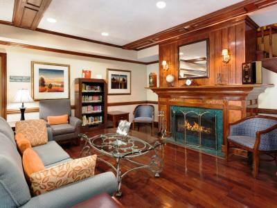 Country Inn & Suites by Radisson, Savannah Midtown, GA