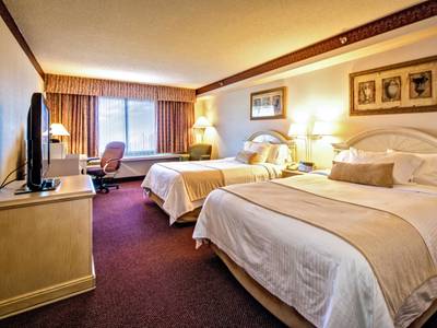 Edward Hotel Markham 