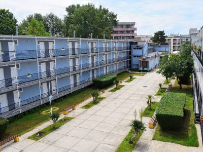 Continental - Happy Land Hotel