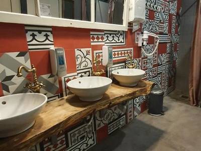 Des Arts Hostel & Suites