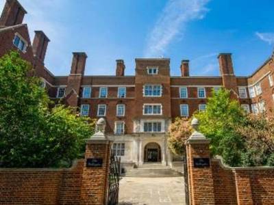 Wellington Hotel by Blue Orchid 