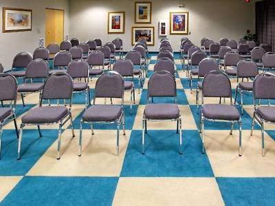 Holiday Inn Express Hotel & Suites Rivercenter Area