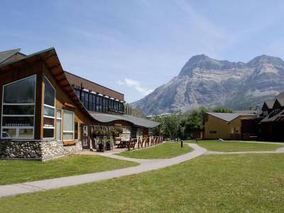 Waterton Lakes Lodge Resort