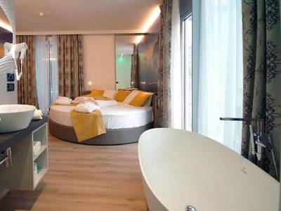 Ambassador Suite Hotel