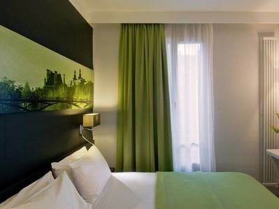 Bailli de Suffren Tour Eiffel