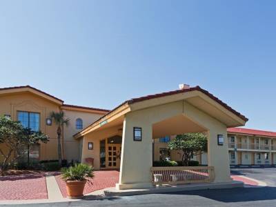 Baymont Inn & Suites Jacksonville Orange Park