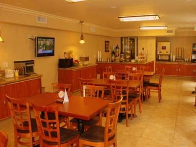 Quality Inn & Suites Anaheim Resort