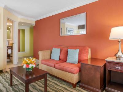 Best Western Plus Palm Beach Gardens Hotel & Suites and Conference Ct