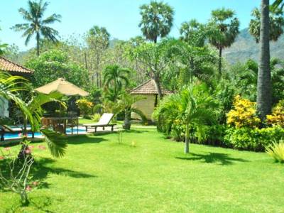 Taman Selini Beach Bungalows