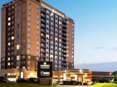 Sandman Signature Toronto Airport