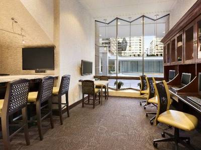 Crowne Plaza Washington National Airport