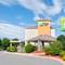 Holiday Inn Express & Suites Asheville-Biltmore Square Mall