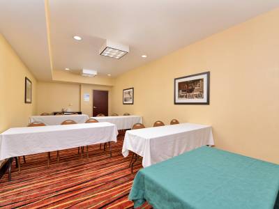 Holiday Inn Express Hotel & Suites Austin Sunset Valley