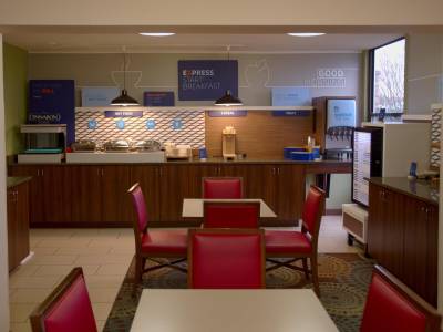 Holiday Inn Express Anderson-I-85 (Exit 27-Hwy 81)