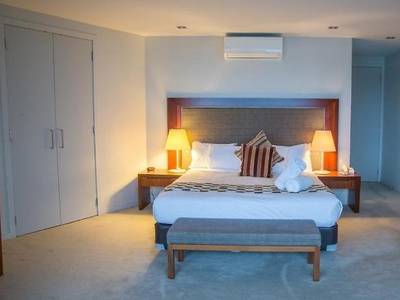 The Waterfront Suites