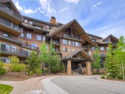 Crystal Peak Lodge